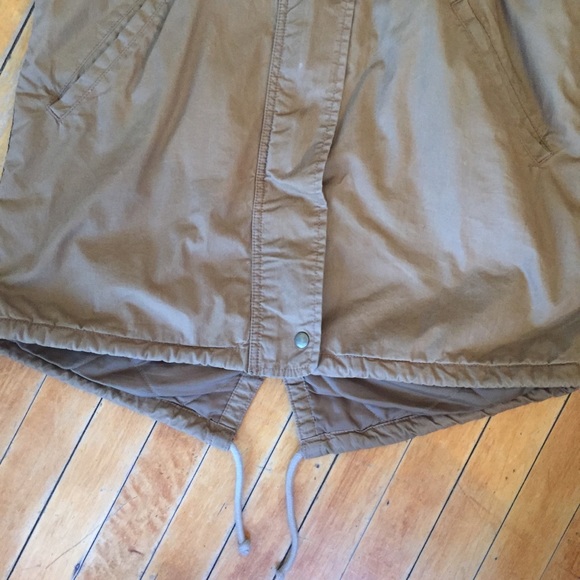 Old Navy khaki cargo style jacket, fur hood - Picture 4 of 7